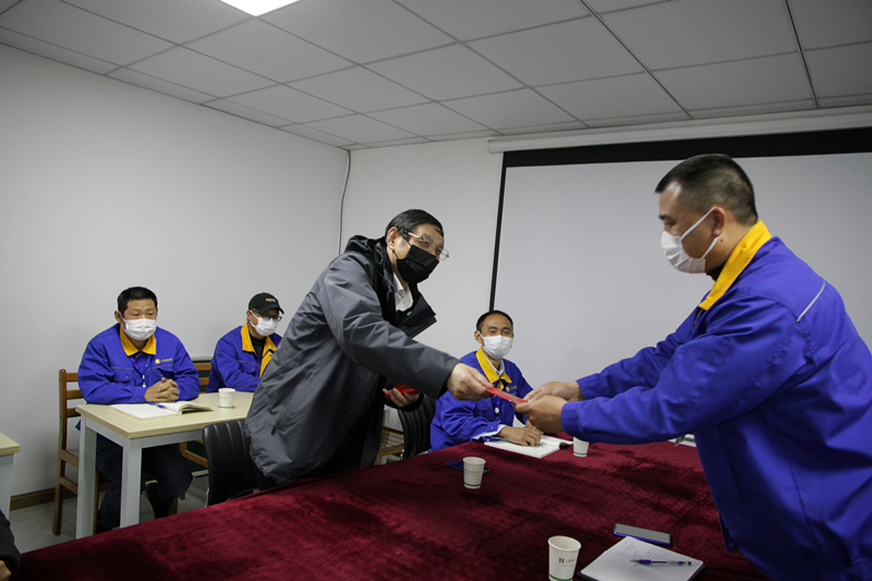1-3-戰疫先進(jìn)表彰_副本.jpg
